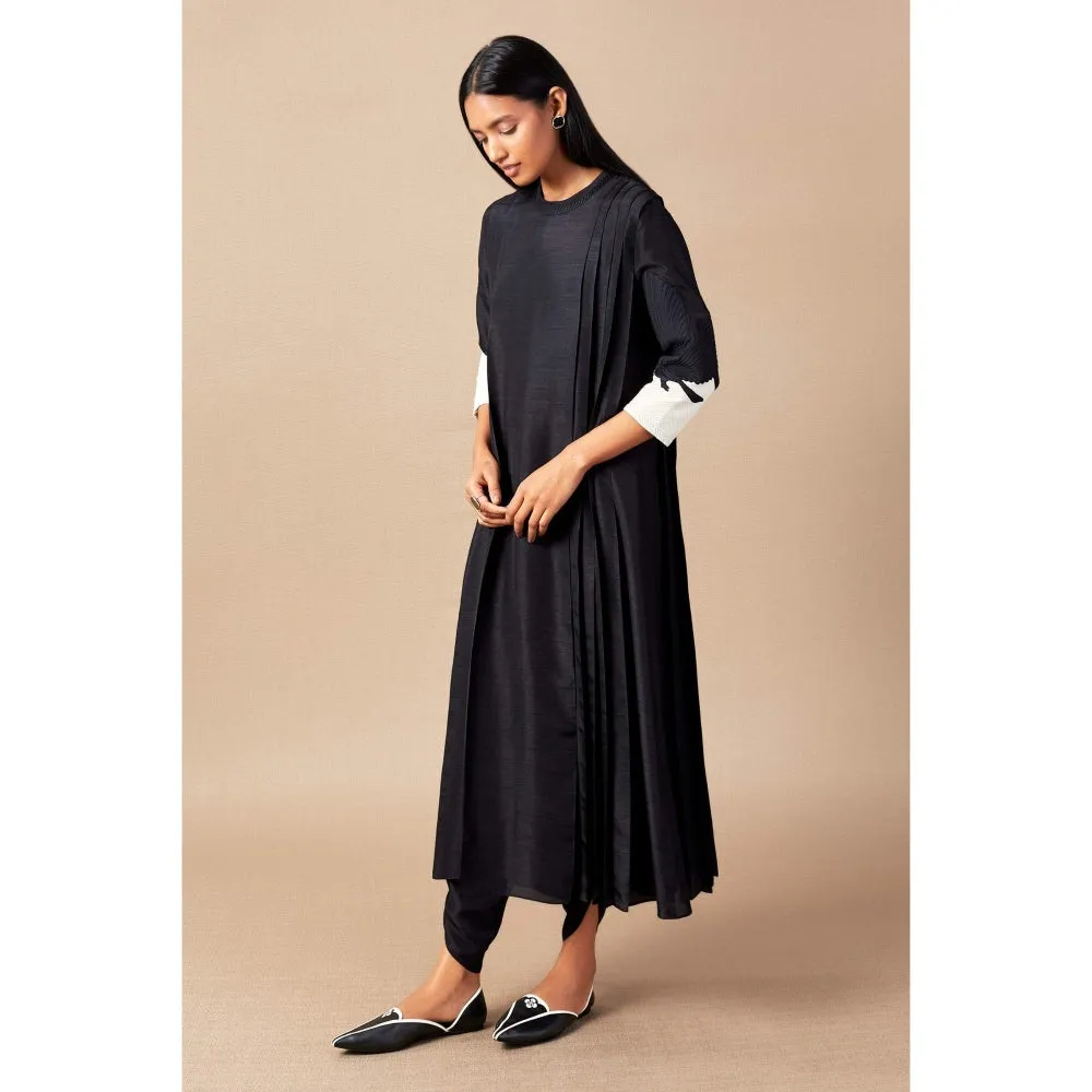 AMPM Black & White Bani Dhoti (Set of 3)