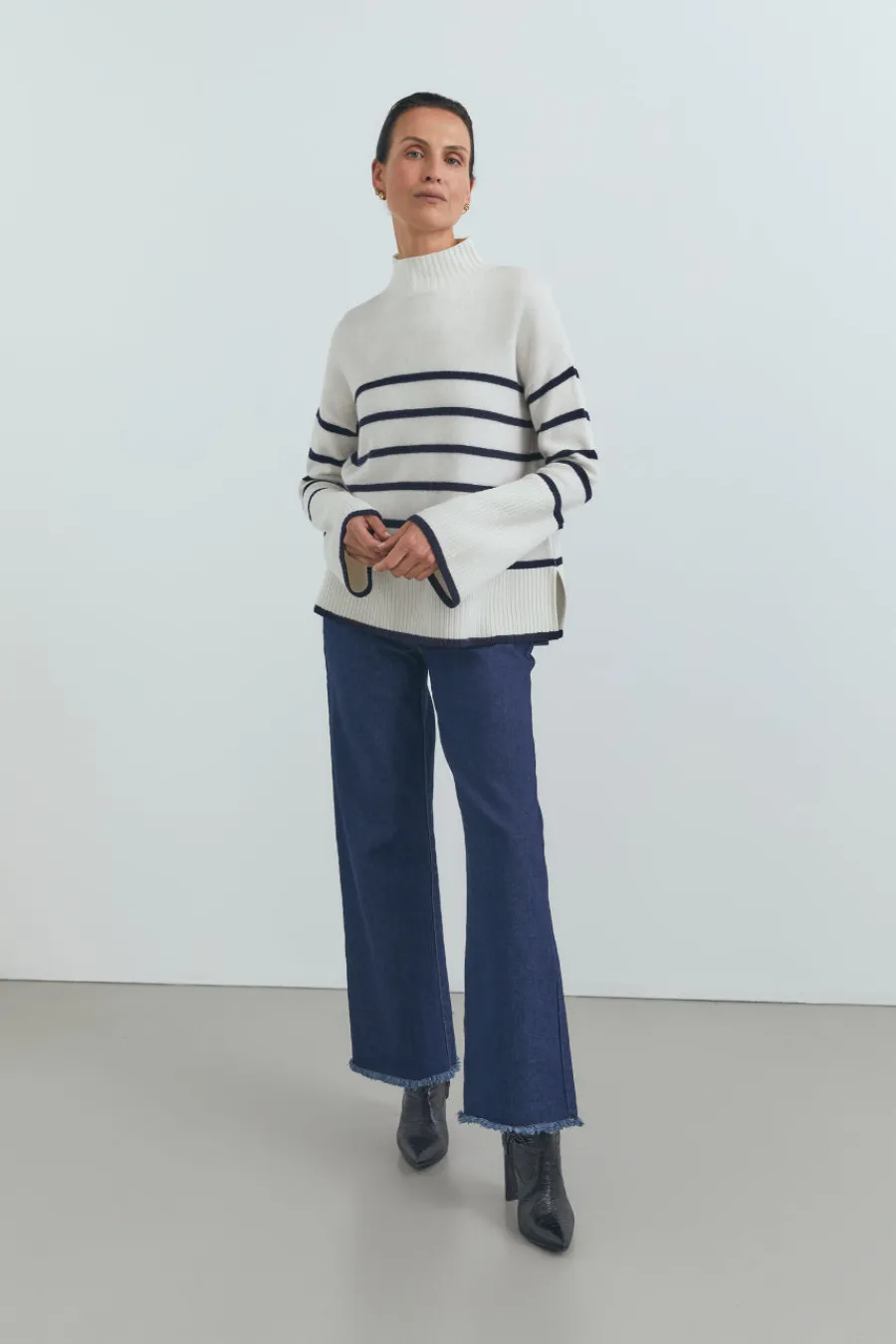 Madrid Merino Knit Ivory/Navy
