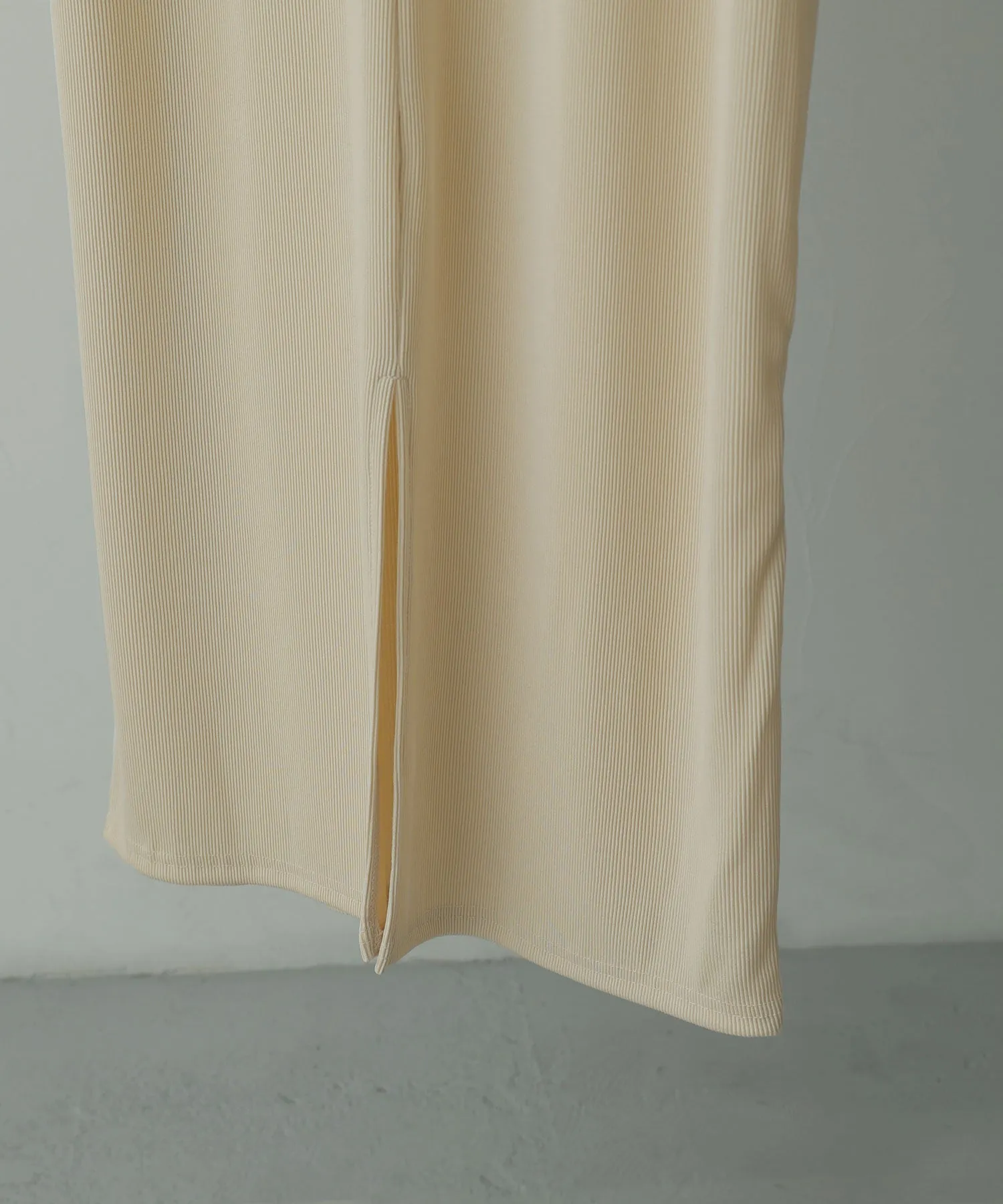 Snap button high neck rib OP